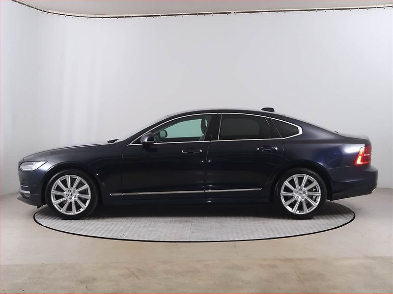 Volvo S90 (2018) D5 AWD, 4X4, Automat - fotka 3 z 21