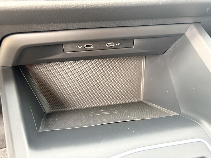Volkswagen Golf Variant 2.0TDI DSG 110KW LED  - fotka 22 z 48