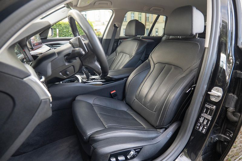 BMW Řada 5 530xD Aktiv.Podvozek TopVýbava - fotka 11 z 48