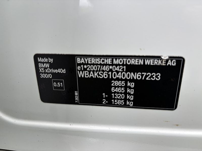 BMW X5 M PAKET X-DRIVE 40D - 230 kW - fotka 2 z 30