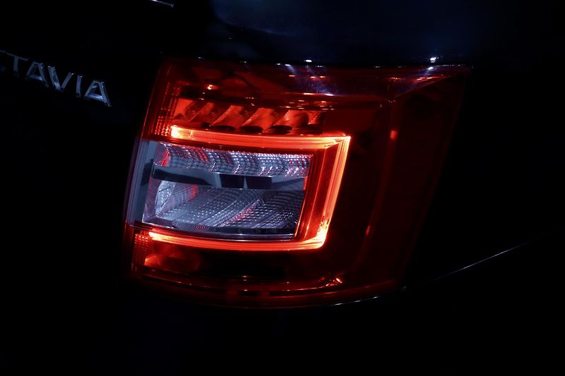 Škoda Octavia 3 FL Combi 1.4 TSI 110 kW - fotka 9 z 31