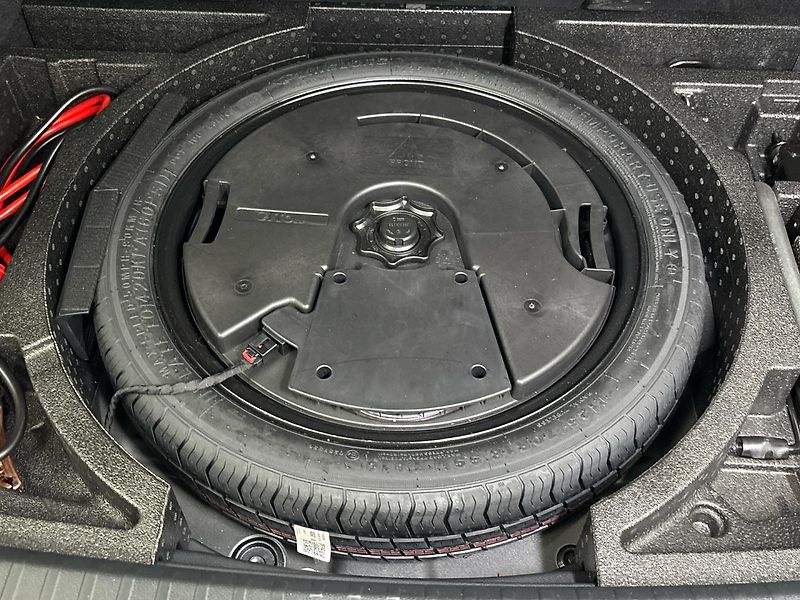 Škoda Karoq Sportline 4x4 DSG, nez. topení - fotka 28 z 30