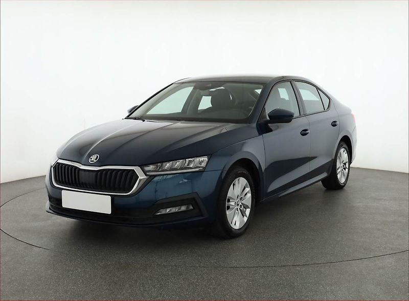 Škoda Octavia (2020) 1.5 TSI, Navi, Tempomat - fotka 2 z 19