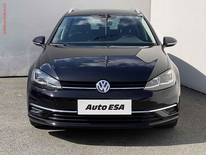 Volkswagen Golf (2017) 2.0 TDi, Sound, DSG, LED, TZ - fotka 2 z 16