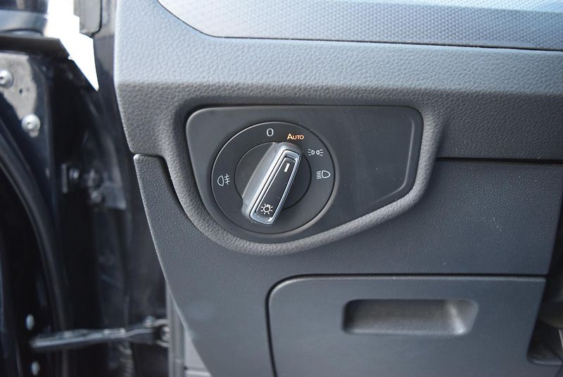 Volkswagen Touran (2021) 1.5TSI 110kw ACTIVE 7 MÍST NAV - fotka 32 z 41