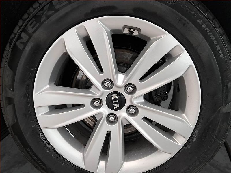 Kia Sportage (2017) 1.6 T-GDI, 4X4, Automat, Navi - fotka 15 z 19