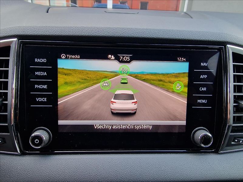 Škoda Karoq 2.0 TDI Style, ČR,1.Majitel - fotka 28 z 50