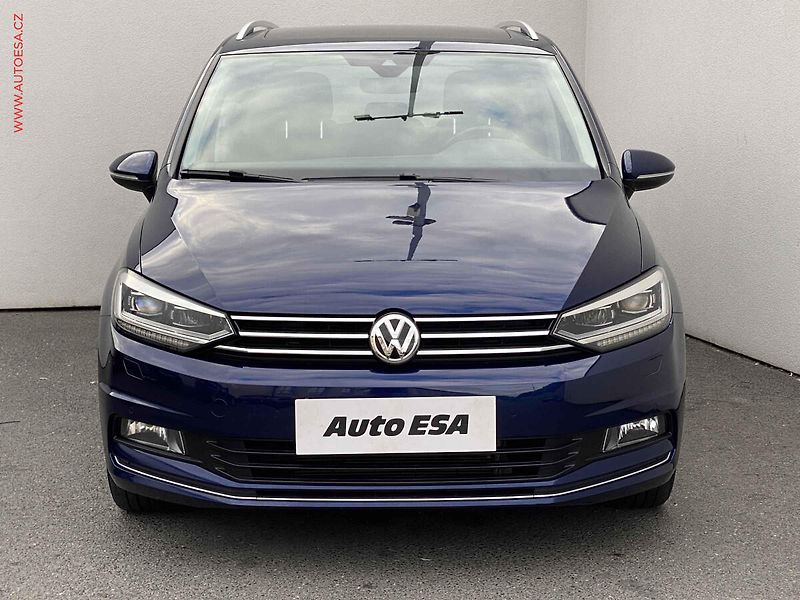Volkswagen Touran (2017) 2.0 TDi, Sound, DSG, LED - fotka 2 z 18