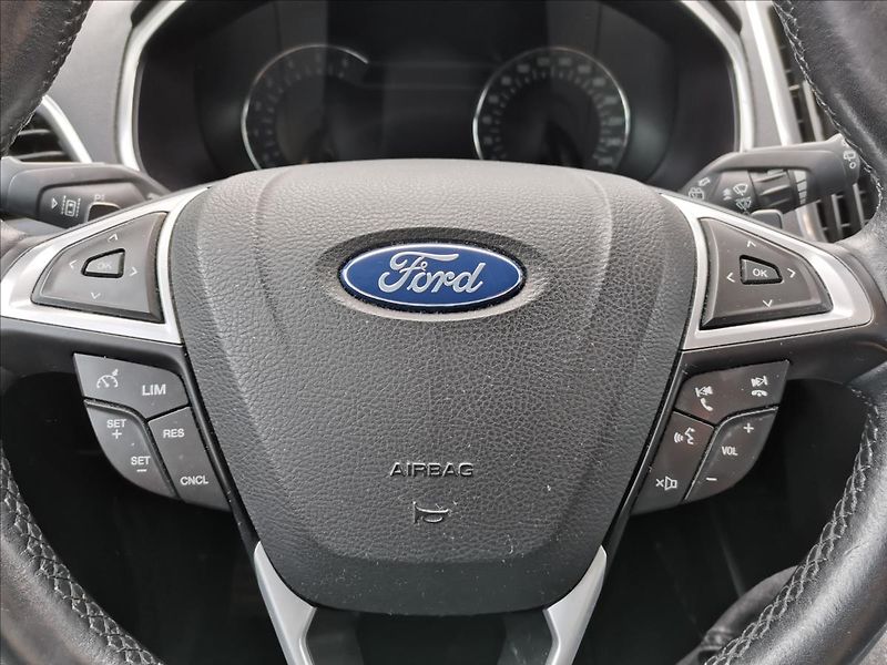 Ford S-MAX 2,0 TDCi 132kW Titanium 7-míst - fotka 14 z 18