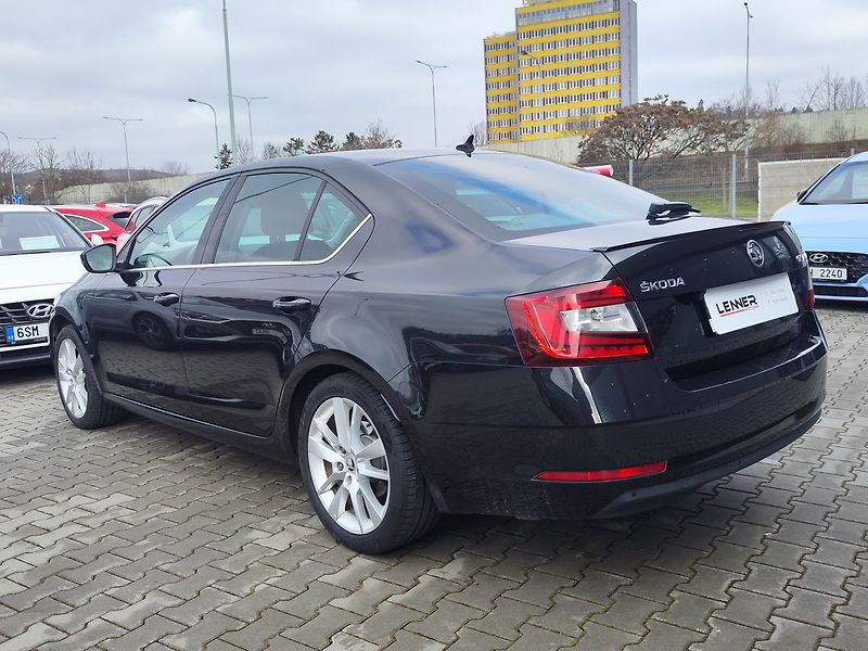 Škoda Octavia 1.8 TSI/132kW Style Plus ČR - fotka 7 z 30