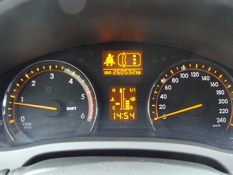 Toyota Avensis 2.0 D-4D, 93 kW,klima,p.kamera - fotka 17 z 30