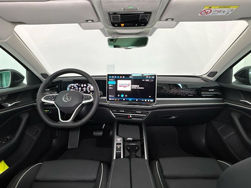 Volkswagen Passat (2025) Kombi - fotka 5 z 30