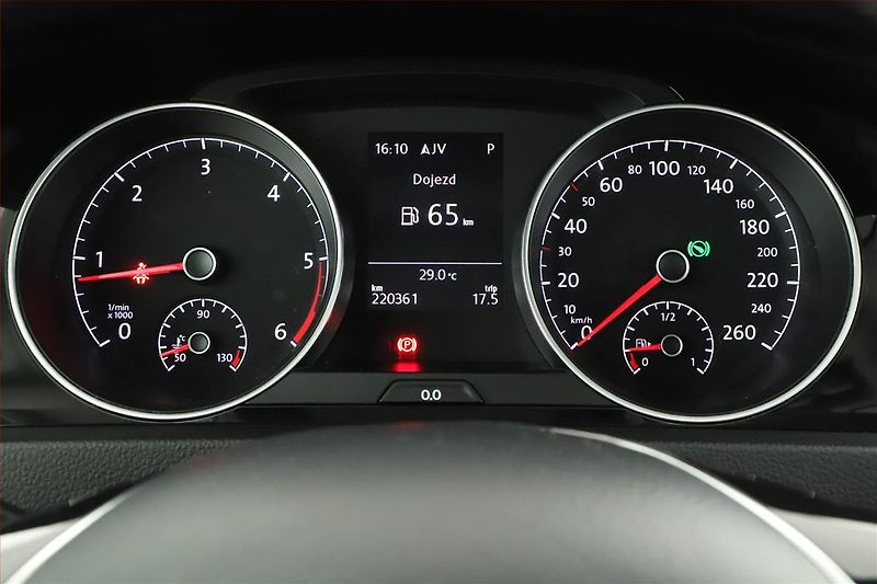Volkswagen Golf (2018) Highline 2.0 TDI, Automat - fotka 12 z 21