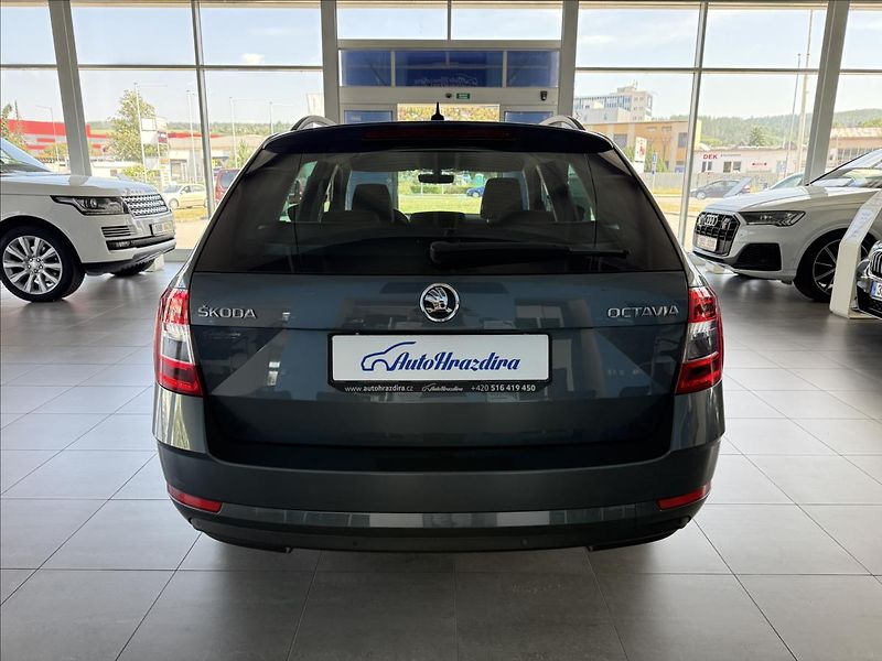 Škoda Octavia 1,6   1.MAJ,SERVISKA,DPH,ČR - fotka 5 z 26