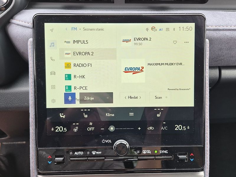 Lexus LBX 1.5HEV 4X4 COOL Advanced Premi - fotka 16 z 26