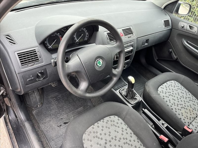 Škoda Fabia 1,4 TDi KLIMA STK 8/2026 - fotka 9 z 25
