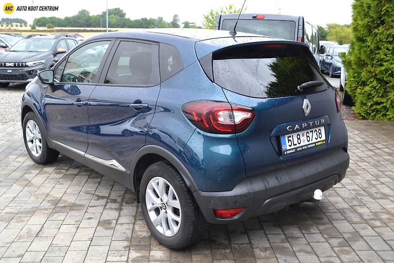 Renault Captur 1.3TCE   LIMITED - fotka 3 z 49