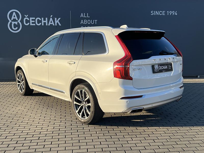 Volvo XC90 (2018) D5 AWD 173kW - fotka 7 z 42