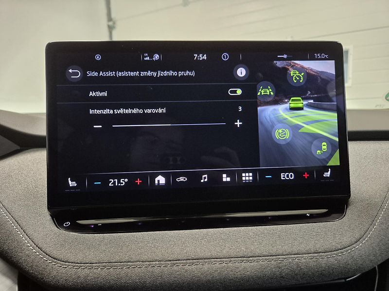 Škoda Enyaq 150kw, iV80 19ALU SOH 90% - fotka 28 z 51