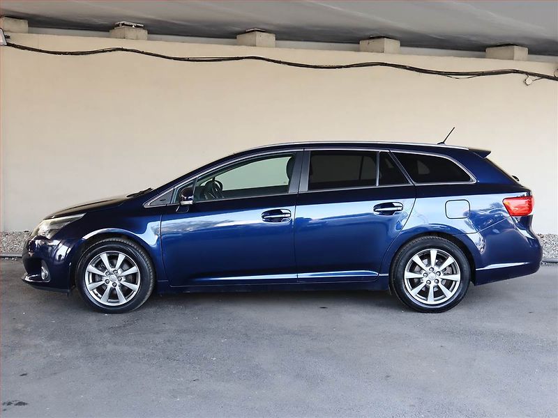 Toyota Avensis (2012) 1.8 Valvematic, Automat - fotka 3 z 18