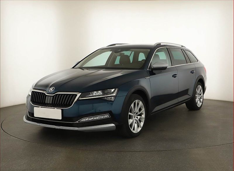 Škoda Superb (2022) Scout 2.0 TDI - fotka 2 z 20