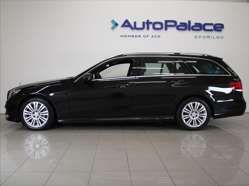 Mercedes-Benz Třídy E E350cdi 4M AMG Pano.Tažné   3, - fotka 5 z 27