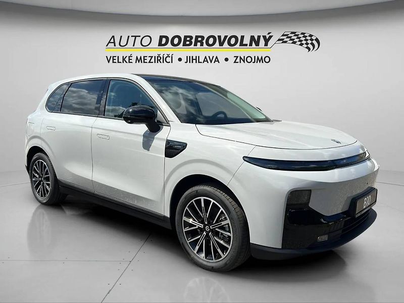 Leapmotor B10 (2026) DESIGN PROMAX baterie 67,1kWh - fotka 11 z 33