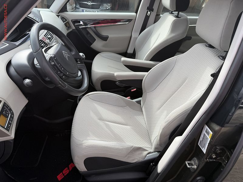 Citroën C4 Picasso (2013) 1.6 HDI, autoAC, temp - fotka 8 z 16
