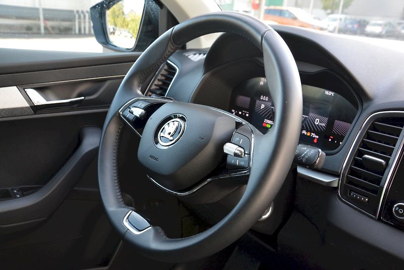 Škoda Karoq (2024) 1.5 TSI 110 kW Ambition PLUS D - fotka 17 z 26
