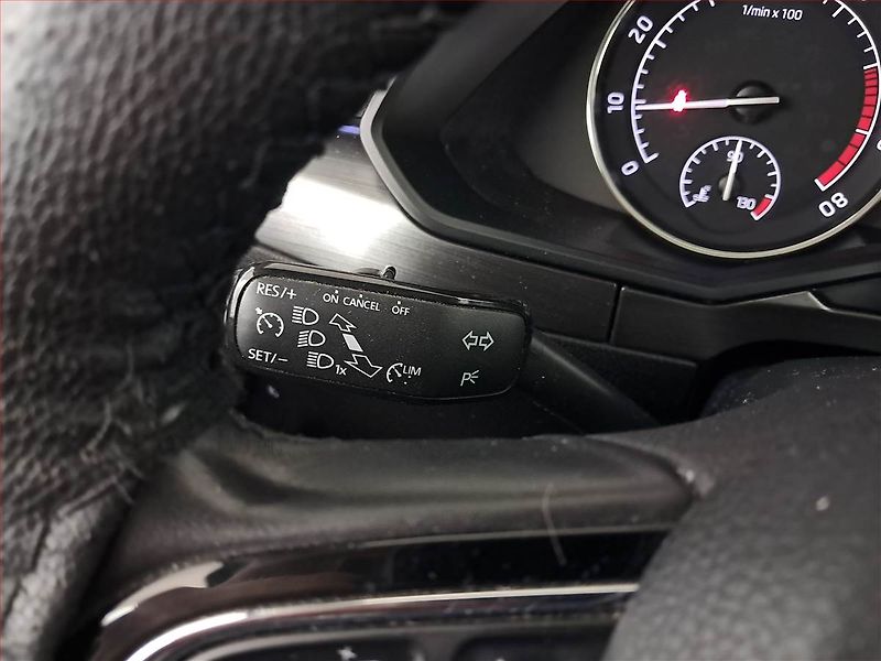 Škoda Superb (2017) 1.4 TSI, Navi, Bi-Xenony - fotka 22 z 24