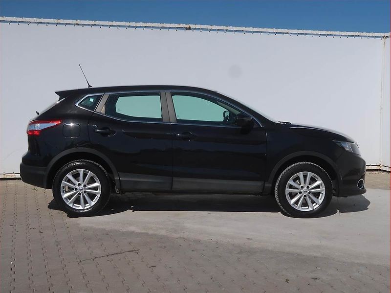 Nissan Qashqai (2016) 1.2 DIG-T, Serv.kniha, Navi - fotka 6 z 18