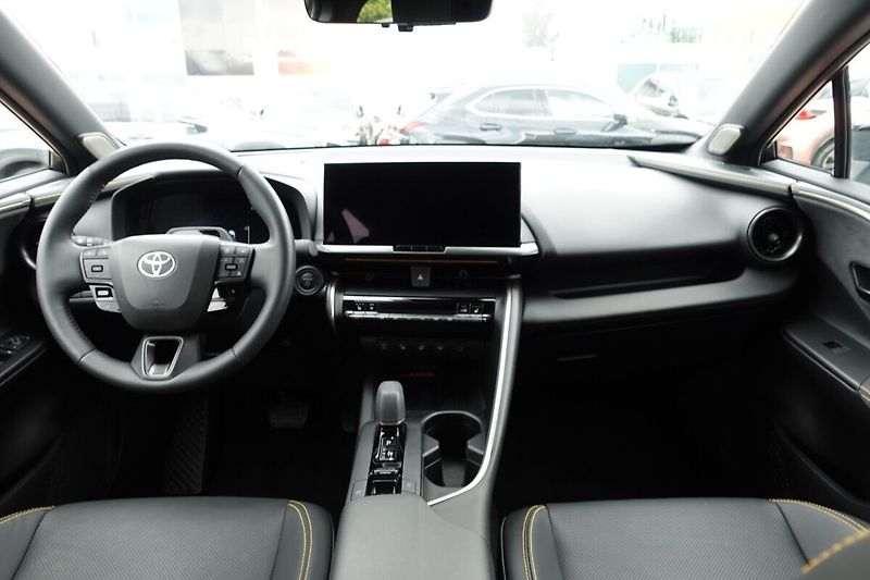 Toyota C-HR 2,0HSD 4x4 Executive Premiere - fotka 19 z 37