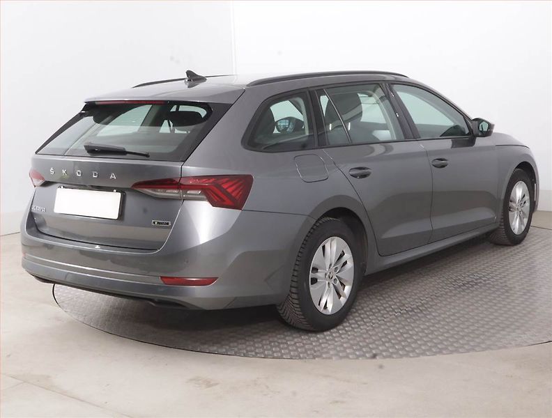 Škoda Octavia (2023) 1.5 TSI - fotka 5 z 16