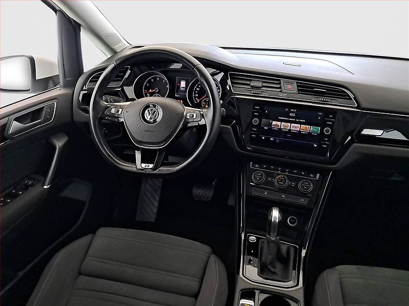Volkswagen Touran (2018) R-Line 1.5 TSI - fotka 7 z 21
