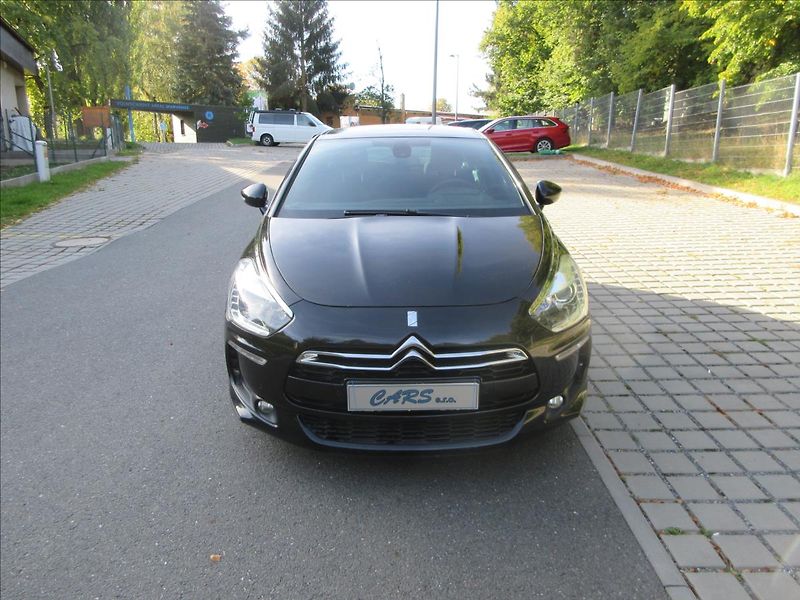 Citroën DS5 2,0 HDi Hybrid, 4x4, automat - fotka 3 z 26