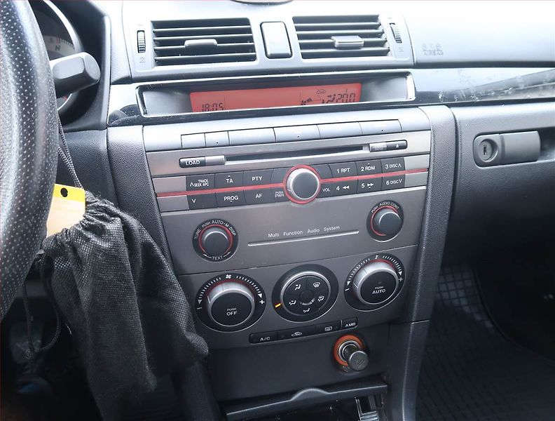 Mazda 3 (2007) 1.6 DI Turbo, Eko.zaplacen - fotka 12 z 15