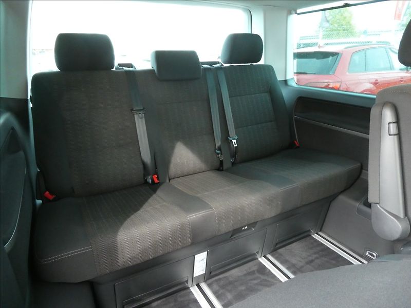 Volkswagen Multivan 2,0 TDi 110kW DSG,BULLI,1.maj. - fotka 26 z 50