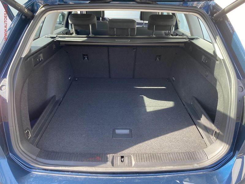 Volkswagen Passat (2022) 2.0 TDi, Business,  DSG - fotka 7 z 18