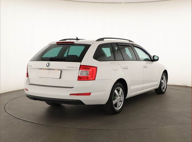 Škoda Octavia (2014) 1.2 TSI, Tempomat - fotka 5 z 14