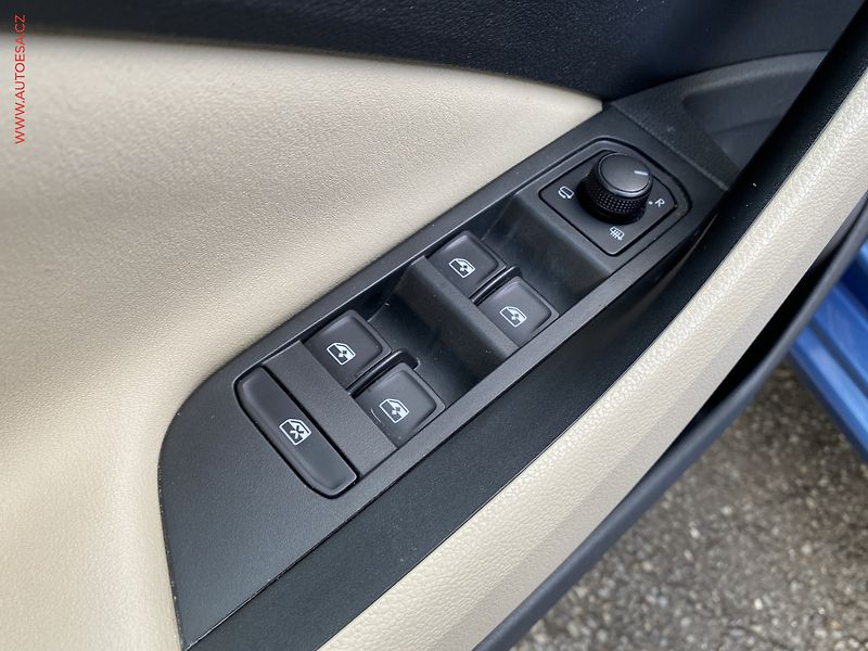 Škoda Scala (2020) 1.0 TSi, ČR, Style, LED - fotka 13 z 19