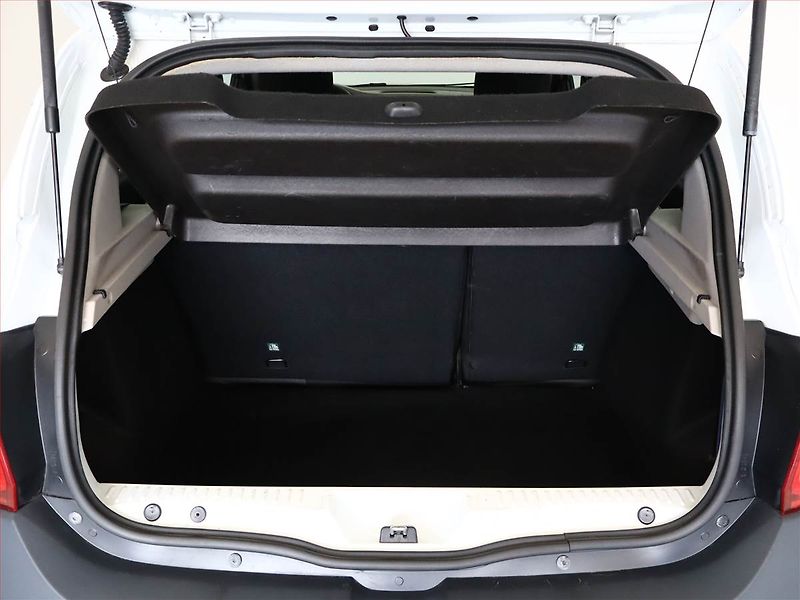 Dacia Sandero (2015) 1.2 16V - fotka 11 z 11