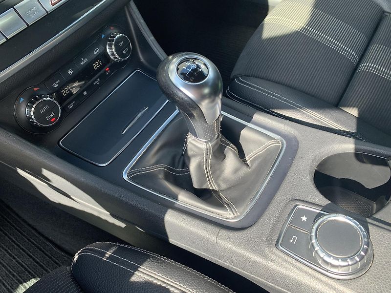Mercedes-Benz CLA CLA 200 115kW MAN6 - fotka 24 z 36