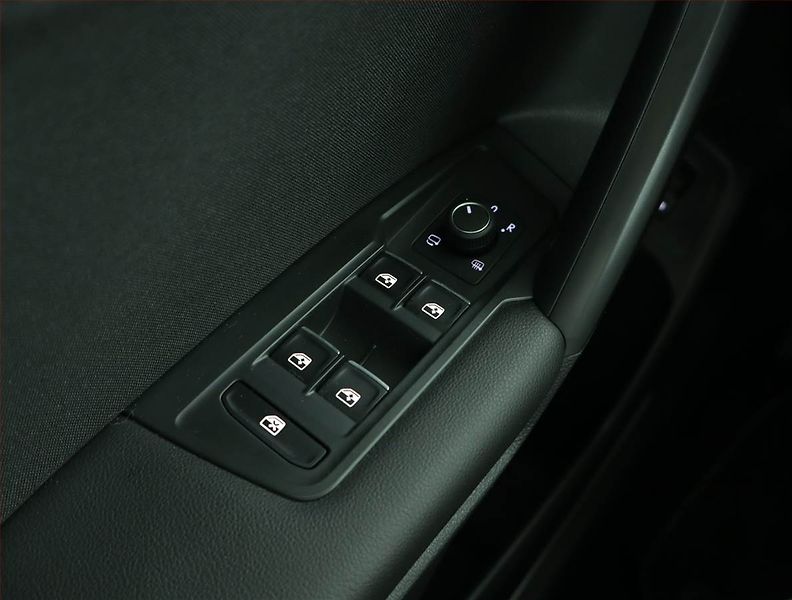 Volkswagen Tiguan Allspace (2022) 2.0 TDI - fotka 16 z 17