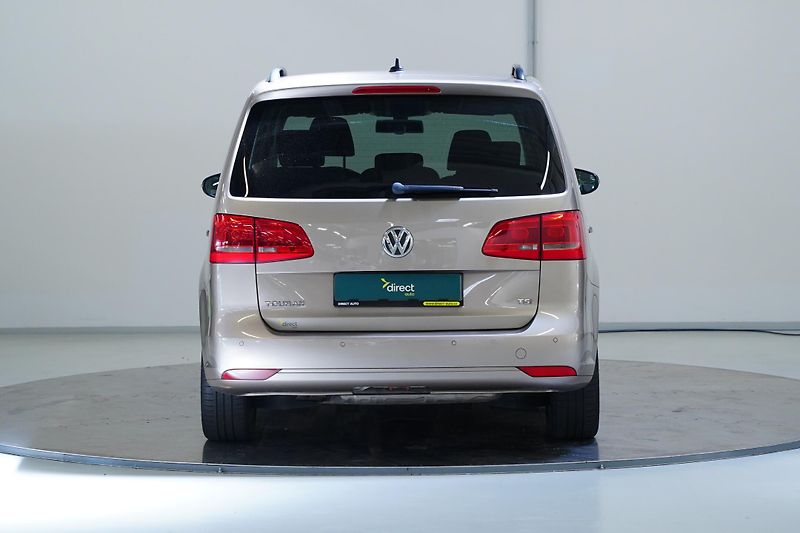 Volkswagen Touran - fotka 6 z 24