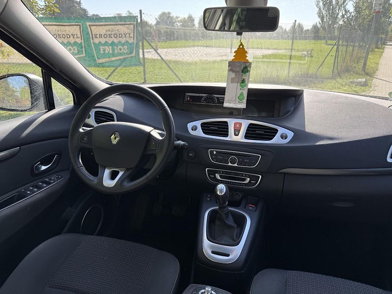 Renault Grand Scénic 1.4 TCe Dynamique - fotka 25 z 30