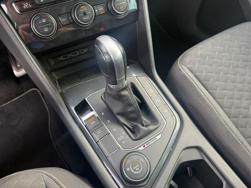 Volkswagen Tiguan 2.0TDI 110KW 4x4 DSG - fotka 16 z 20