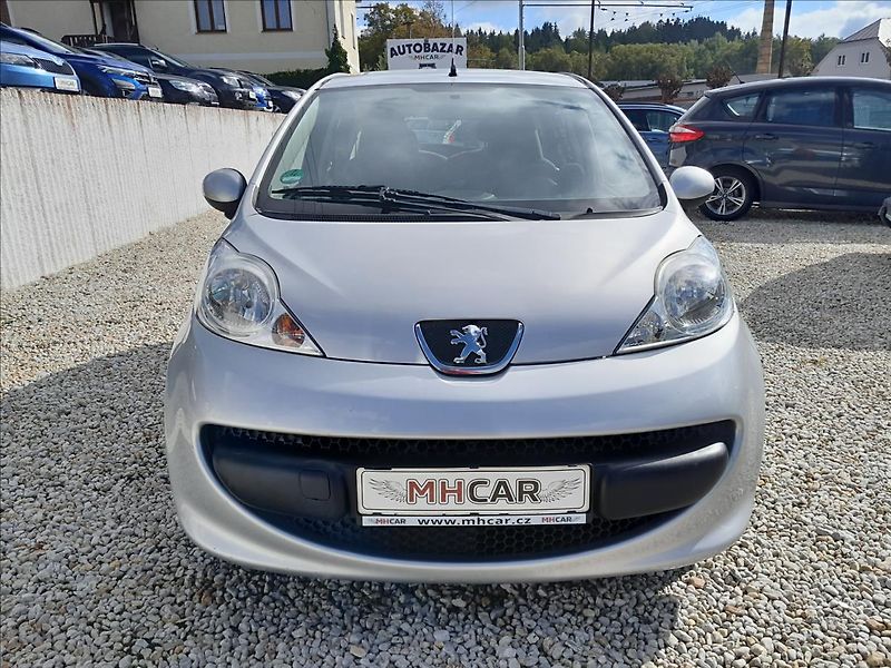 Peugeot 107 1,0i 50kW AUTOMAT - fotka 2 z 38