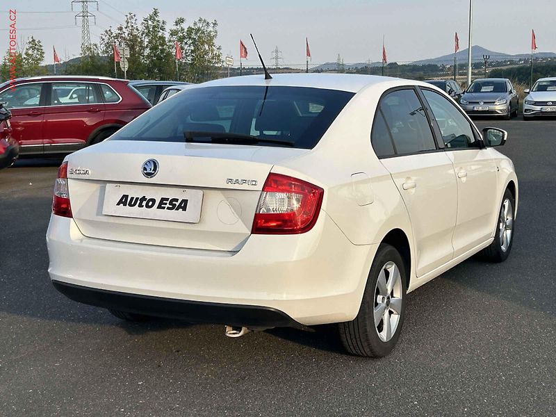Škoda Rapid (2014) 1.2 TSi, ČR, AC, STK6/28 - fotka 4 z 17