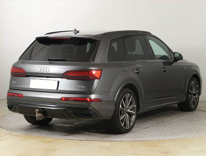 Audi Q7 (2023) 55 TFSI - fotka 5 z 26