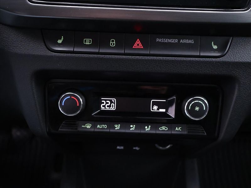 Škoda Fabia 1,2 TSI 66kW Style CZ - fotka 19 z 28